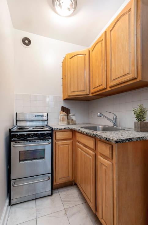 336 West 46th Street, Apt 2-R