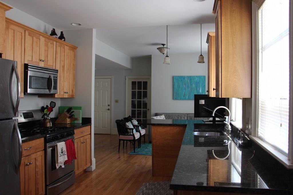 24 Pinckney St, #1
