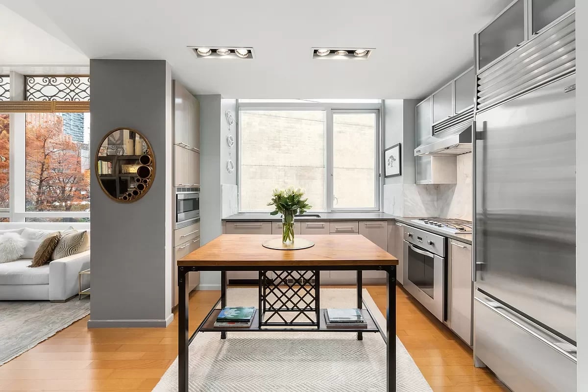 200 Chambers St, #2P