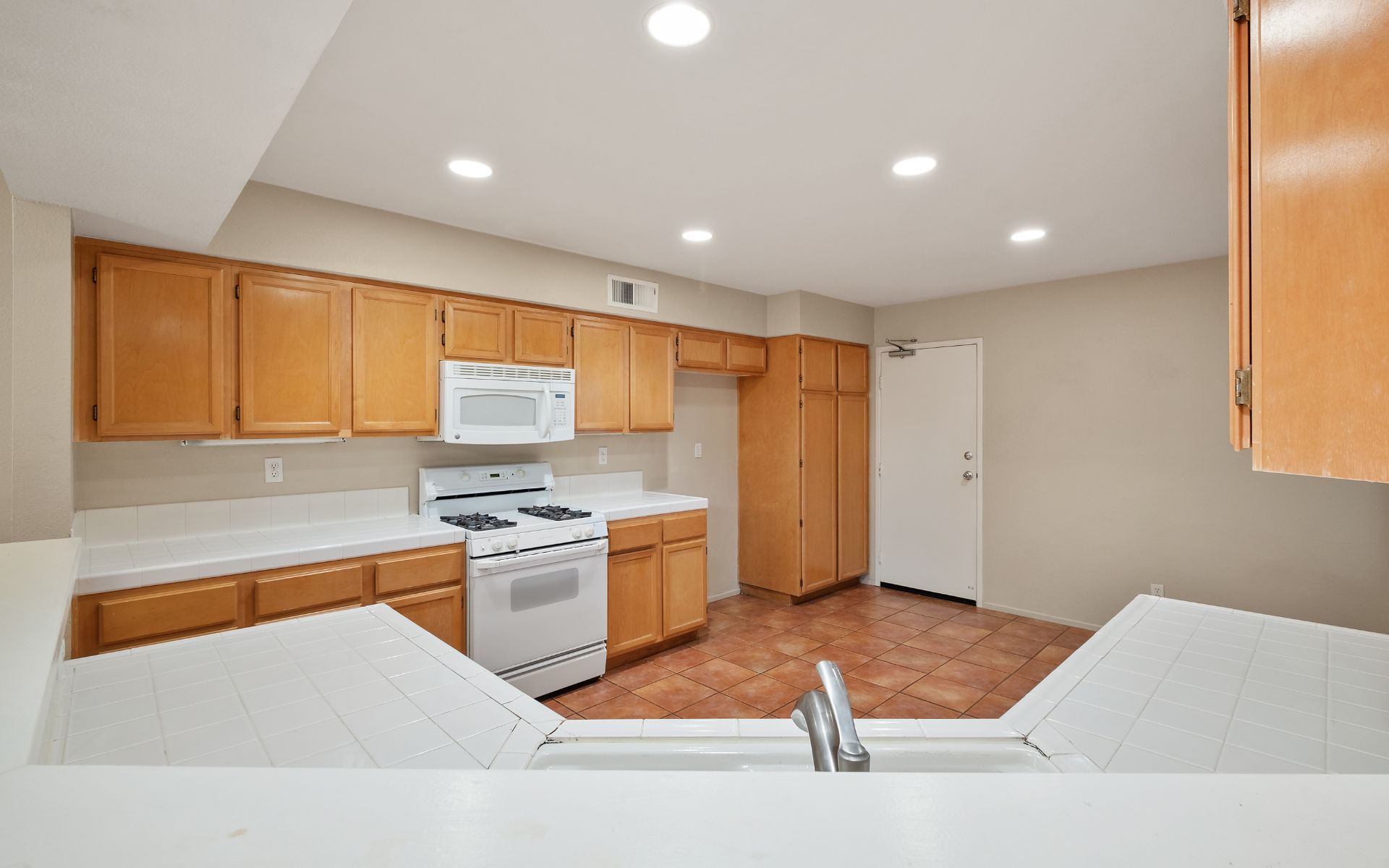 7948 E Horizon View Dr