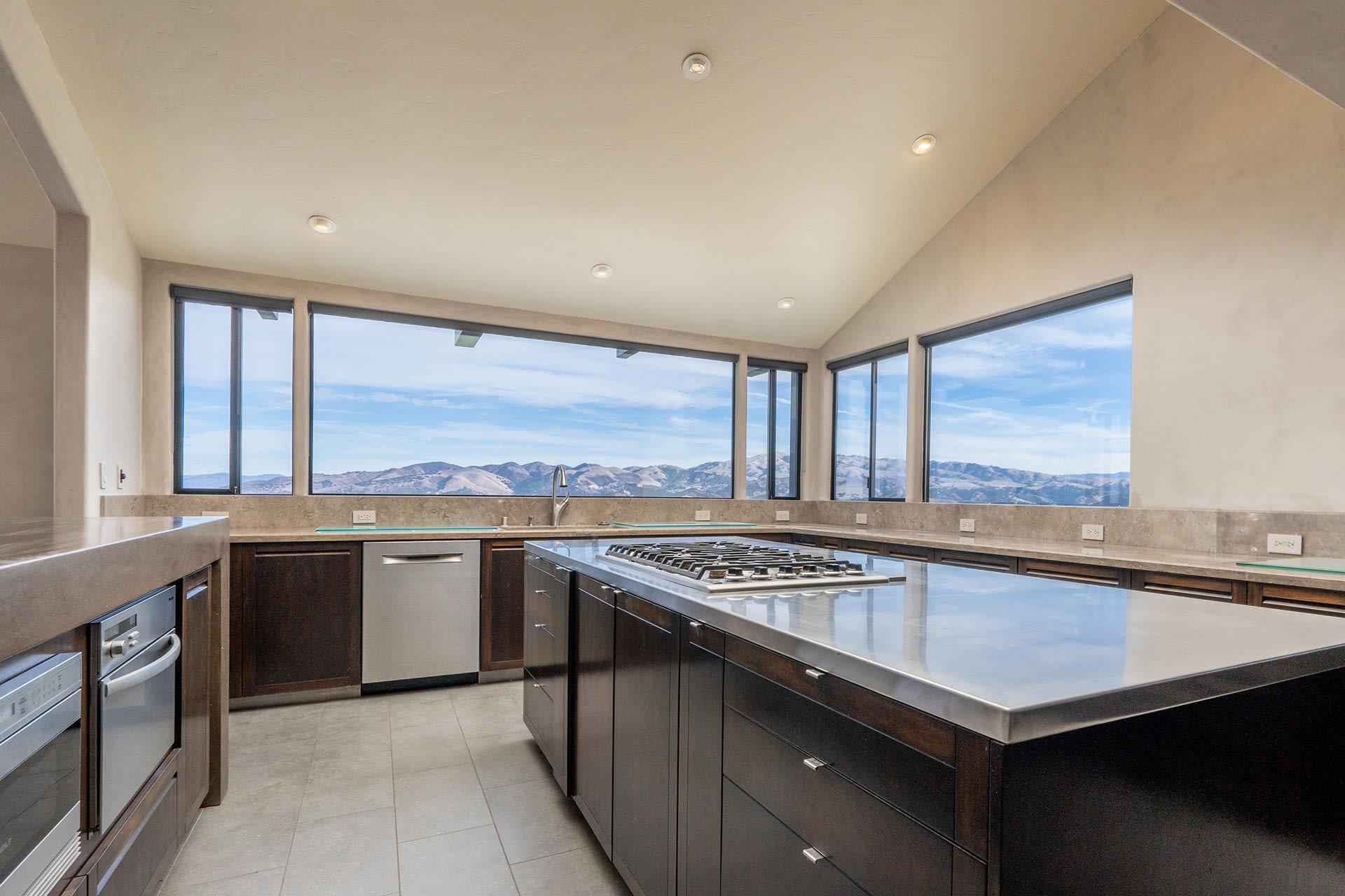 Modern Carmel Valley Luxury Rental