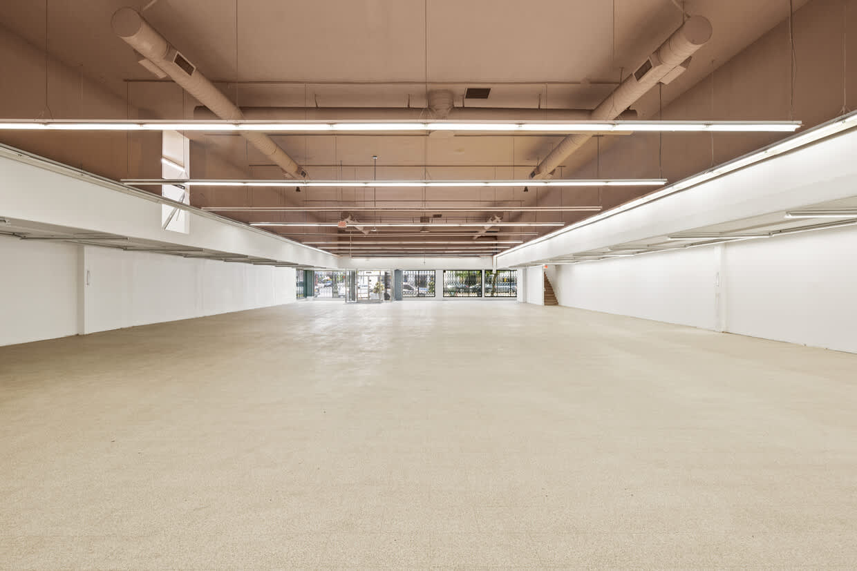 2700 N Broadway