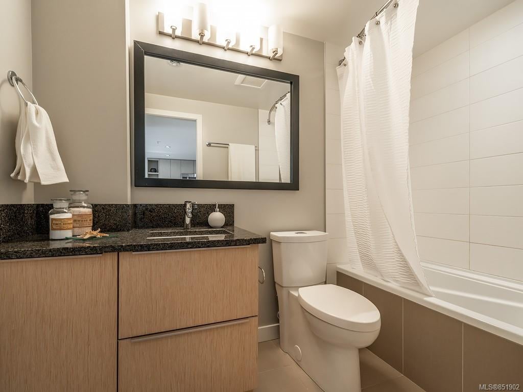 404-646 Michigan St