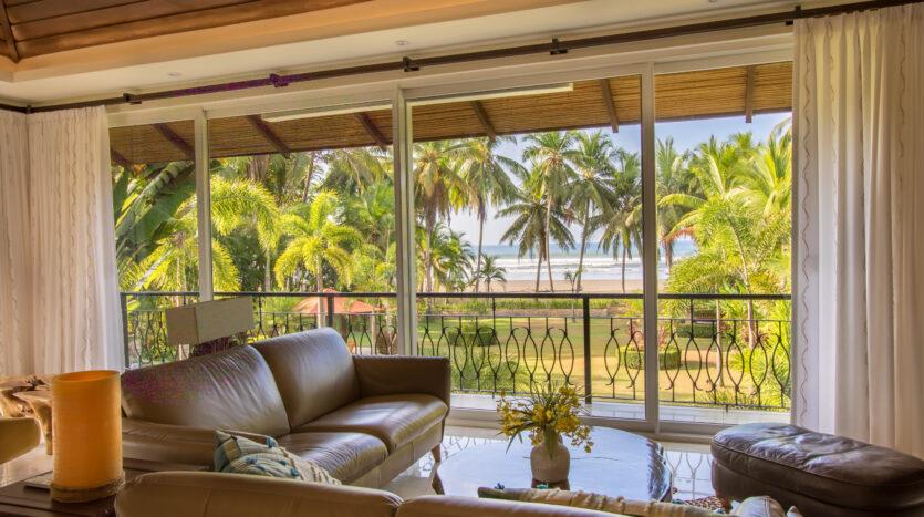 3 Bedroom Beachfront Villa!