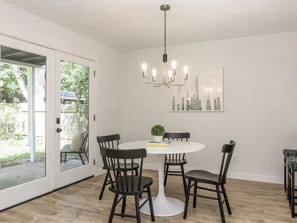 7912 Finch Trl