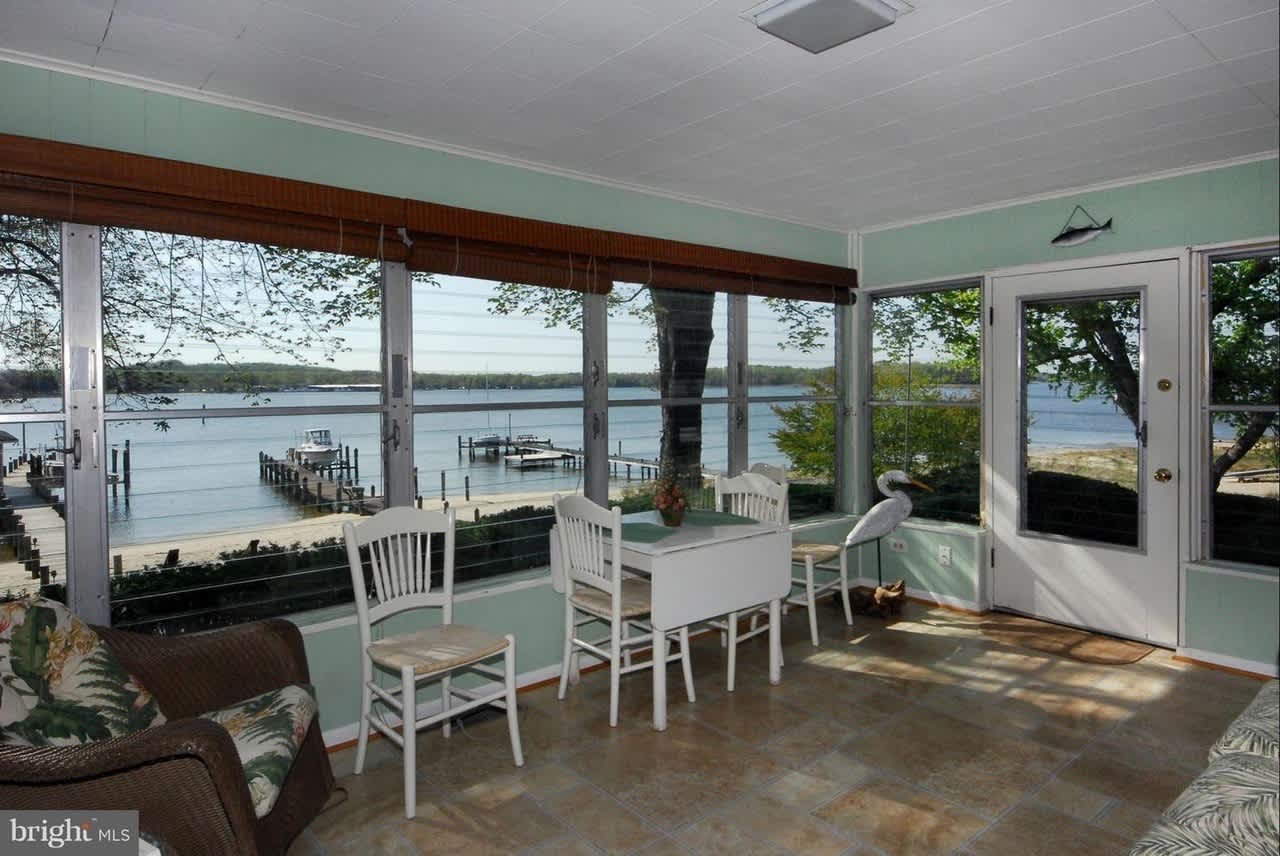 3704 Bay Dr