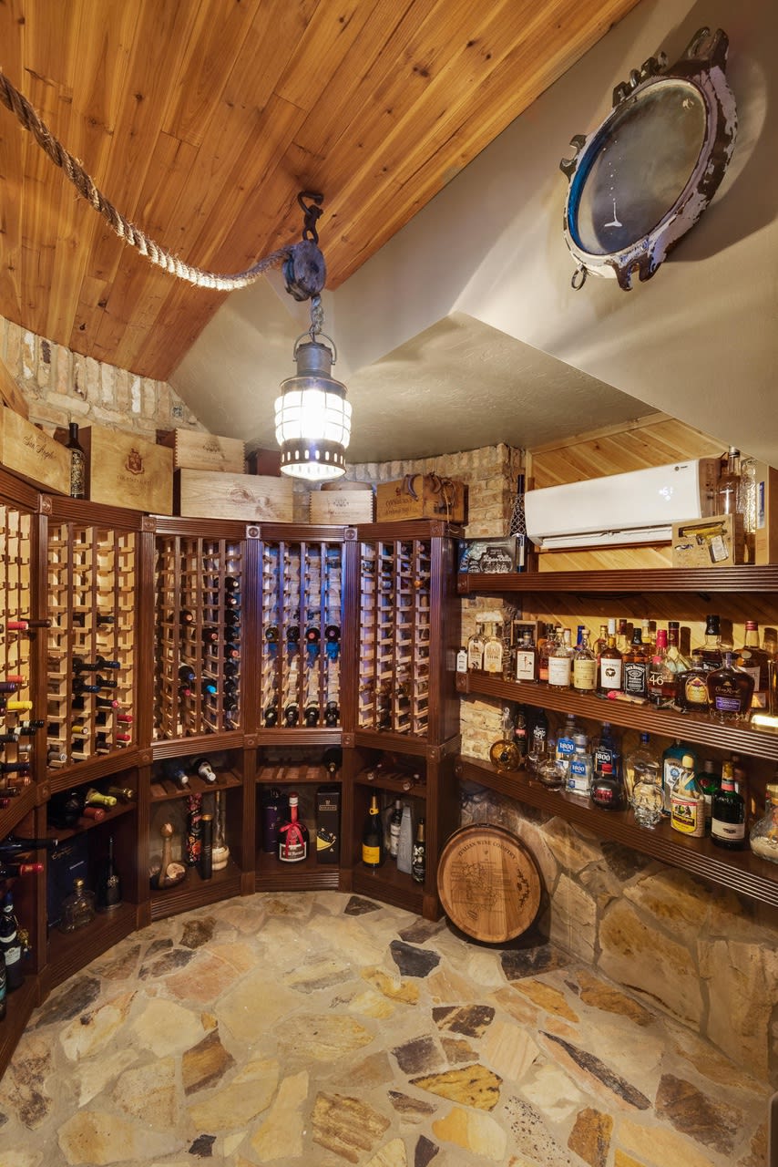 5236 Finisterre Drive
