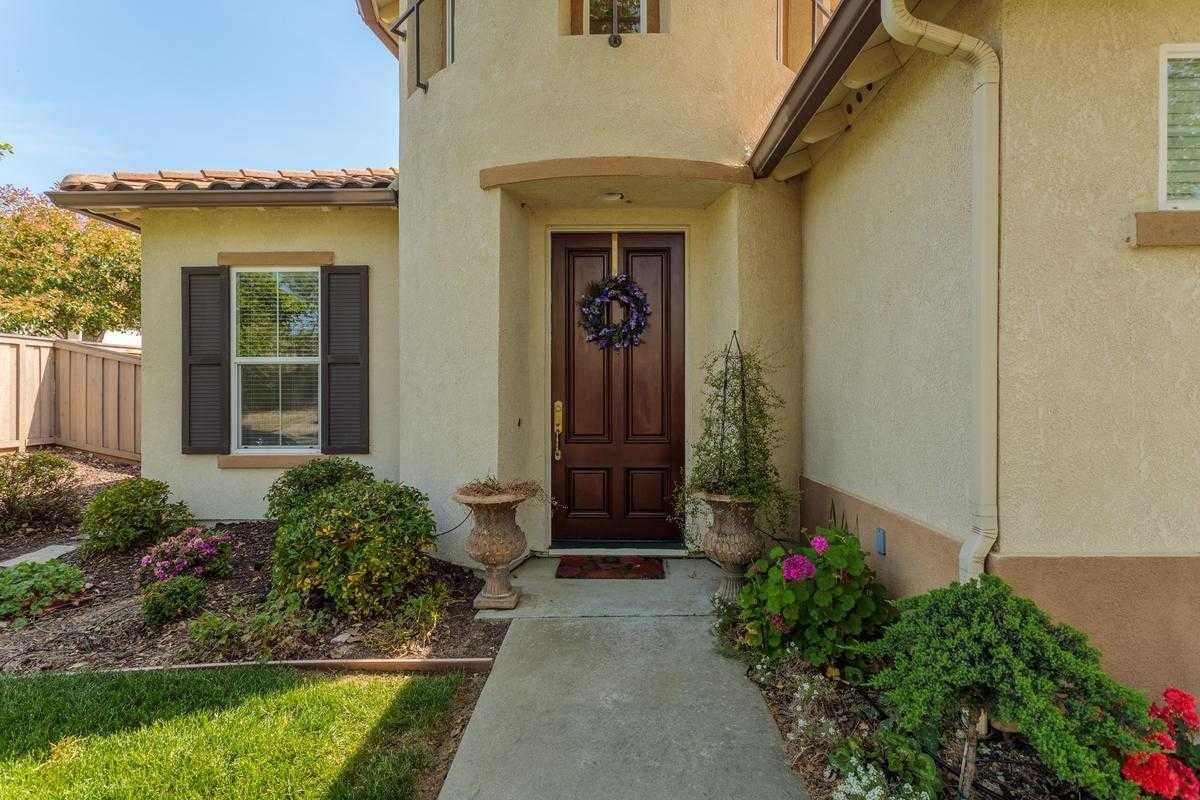 9215 Pinehurst Drive