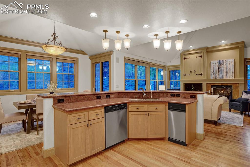 1275 Log Hollow Point