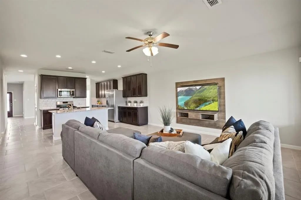 4203 Aspen Creek Dr
