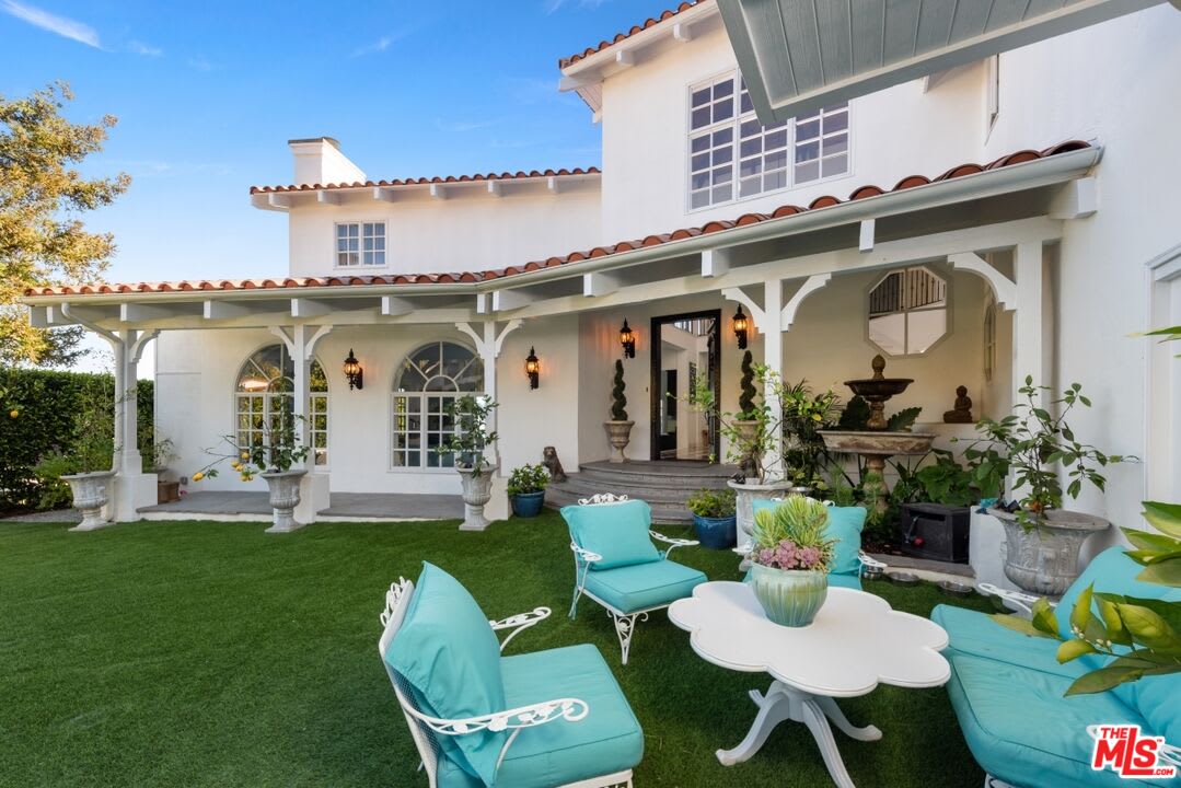 Summit Oasis
