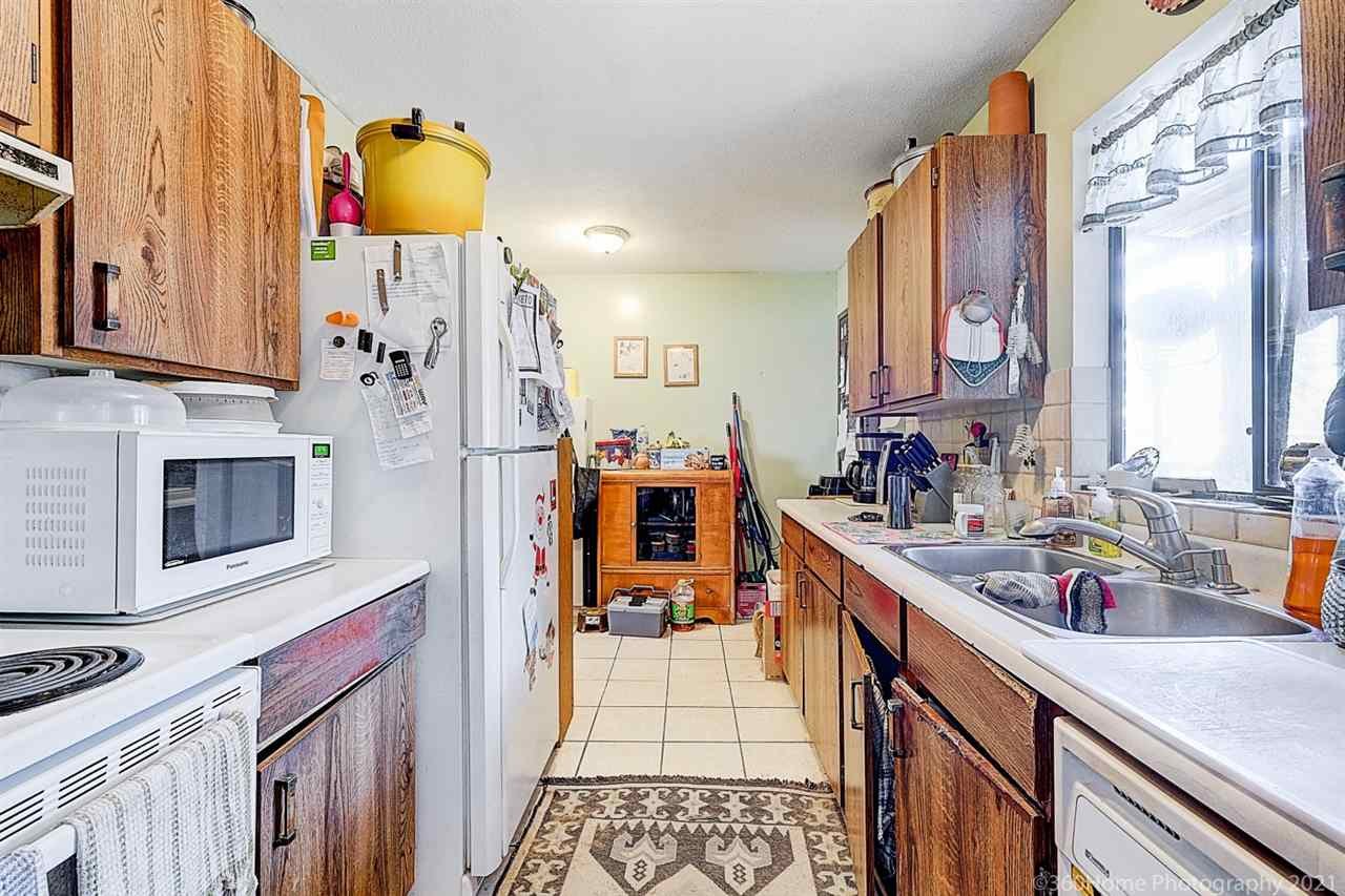 1916 Homfeld Pl