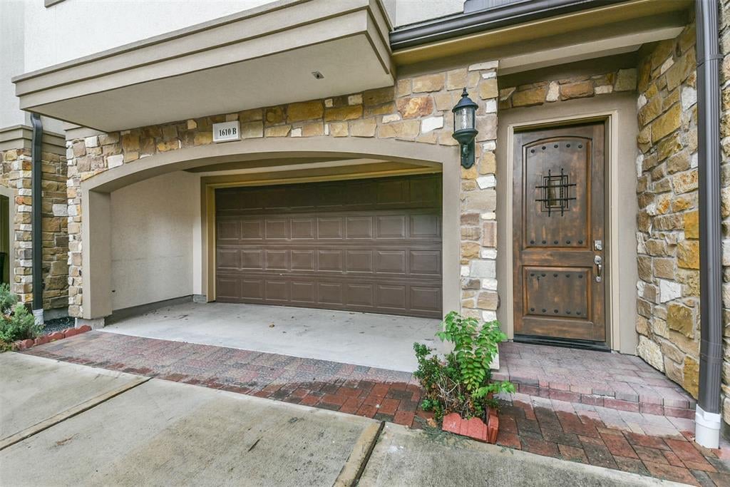 1610 Knox Street Unit B