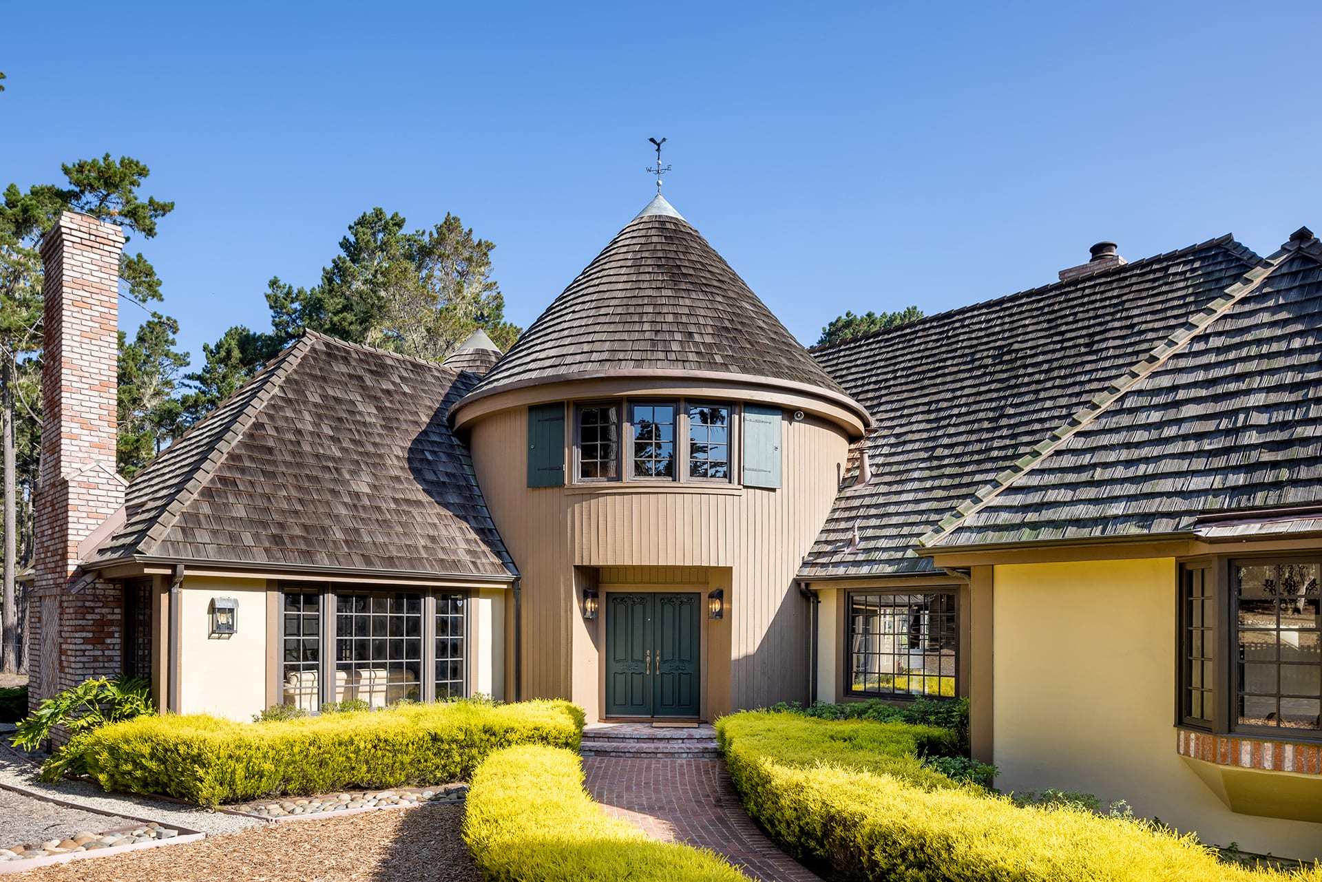 Pebble Beach Manor - 1263 Sombria Lane
