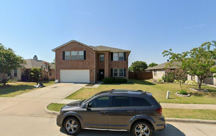 1716 Silverwood Ln