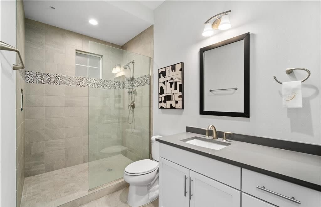 21530 Strada Nuova Cir #210