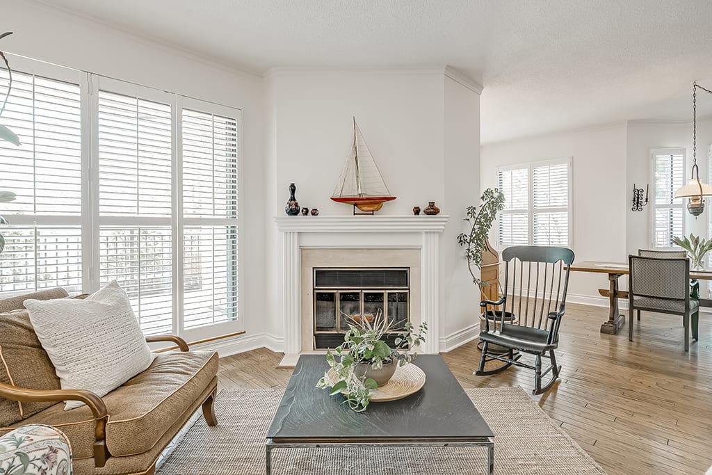 100 Lakeshore Road E Unit: 501