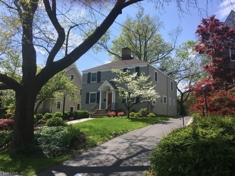 39 Walnut Ave