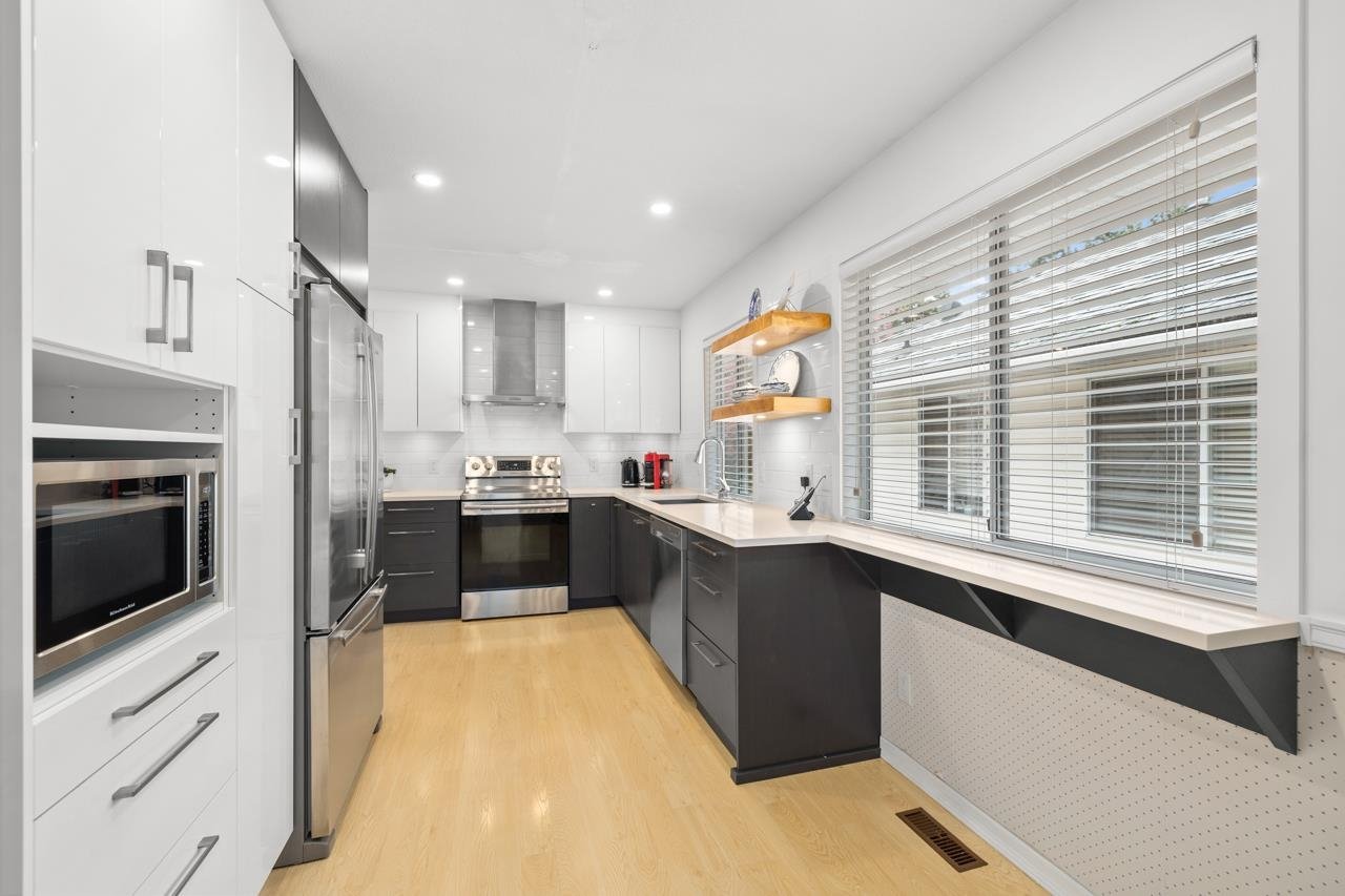 3408 Gaspe Pl