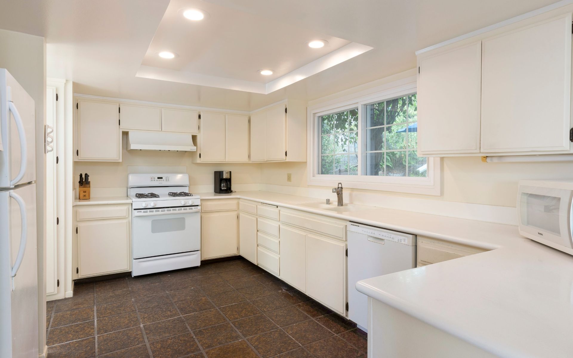 7040 Vista Del Mar Ln