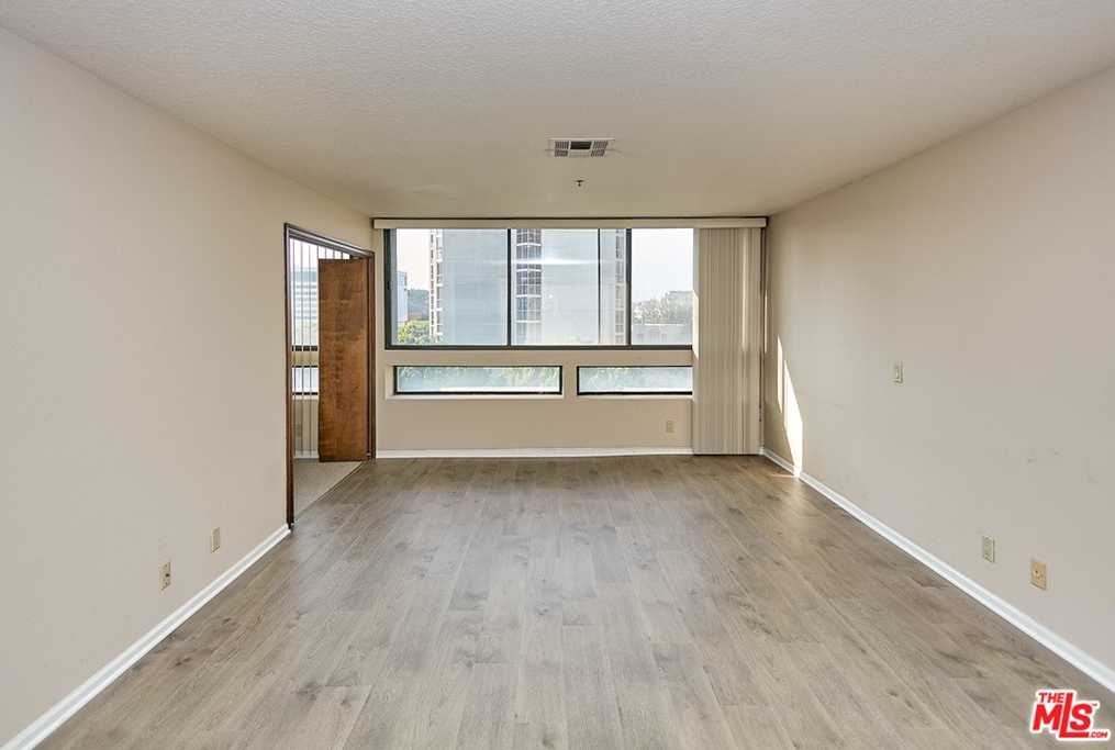 880 W 1st Street Unit 304