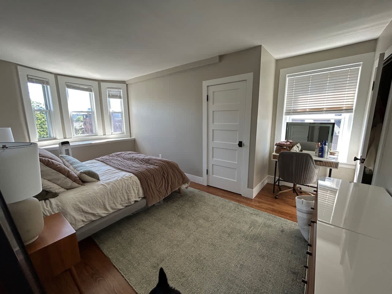 Union Park - 1.5 Bed 1 Bath with Laundry and GARAGE PARKING! September 1 