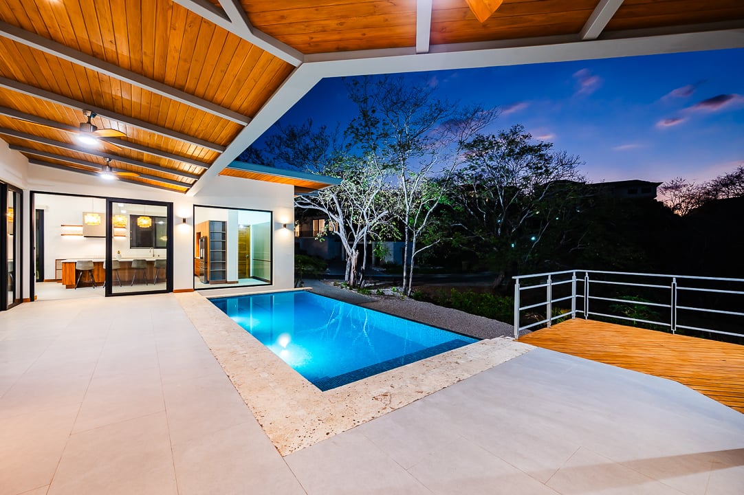 Modern Tropical Infinity Pool Villa, Tamarindo, Guanacaste