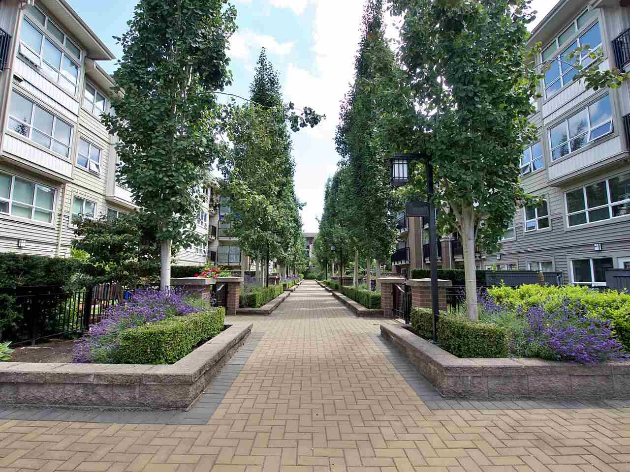 108-6800 Eckersley Rd