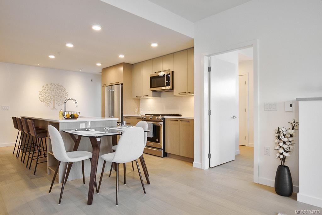 301-9775 Fourth St, Sidney