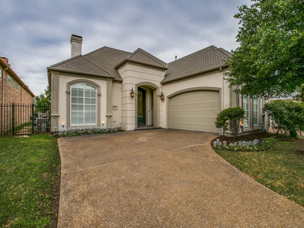 6015 Star Mesa Dr
