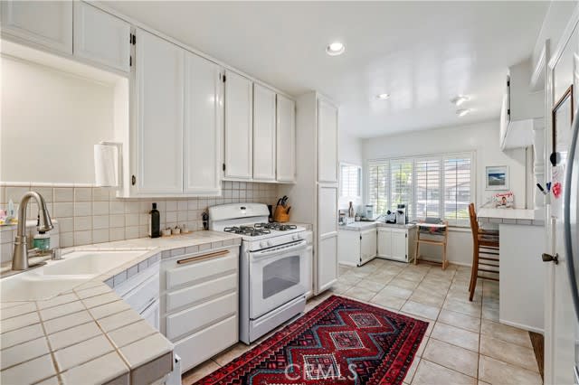 715 10th Street