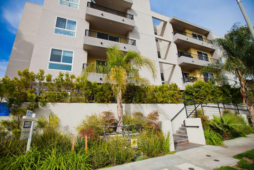 11115 Acama St 203, Studio City, CA