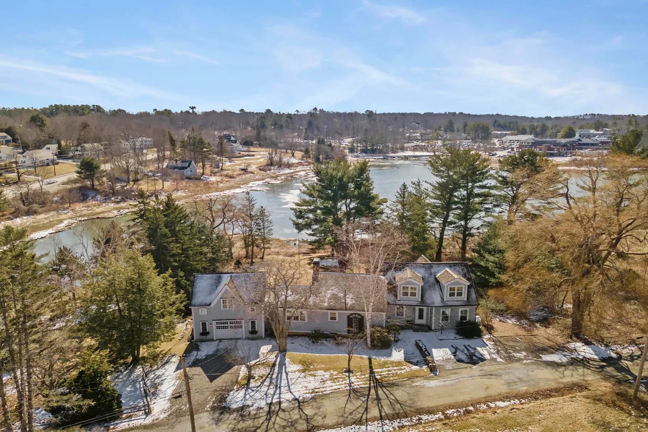 Home for Sale – 8 Days Cove Lane, Damariscotta Maine – $975,000