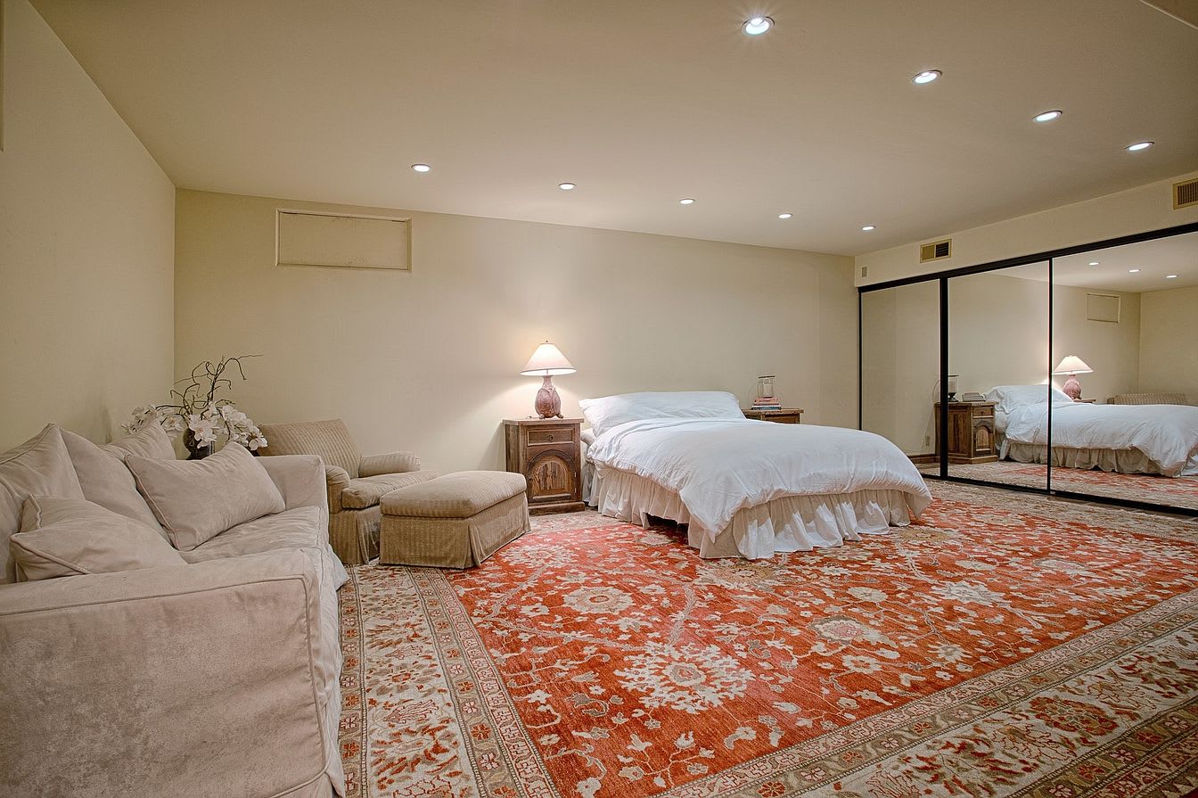 3881 Rambla Orienta