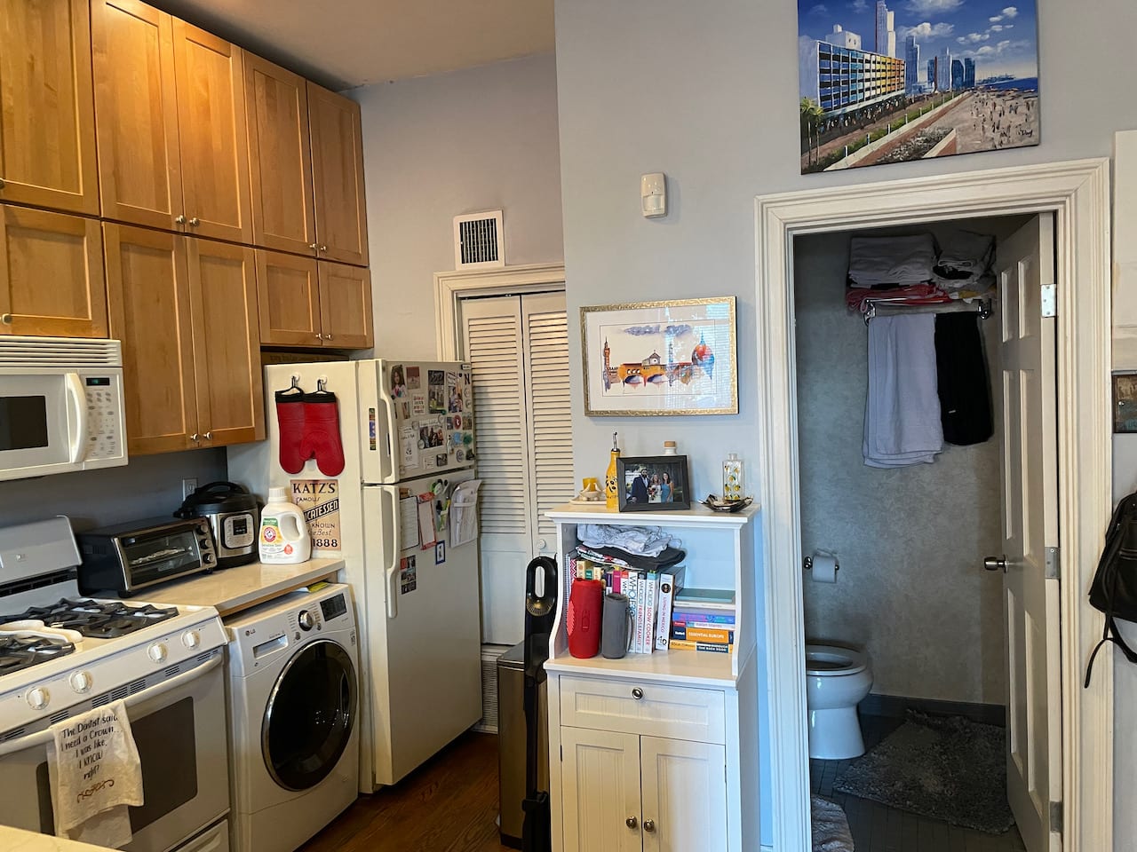 Sweet 1 bed 1 bath on Columbus - Deck and Laundry! AUGUST 1