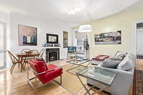23 East 81st Street Unit: 8R