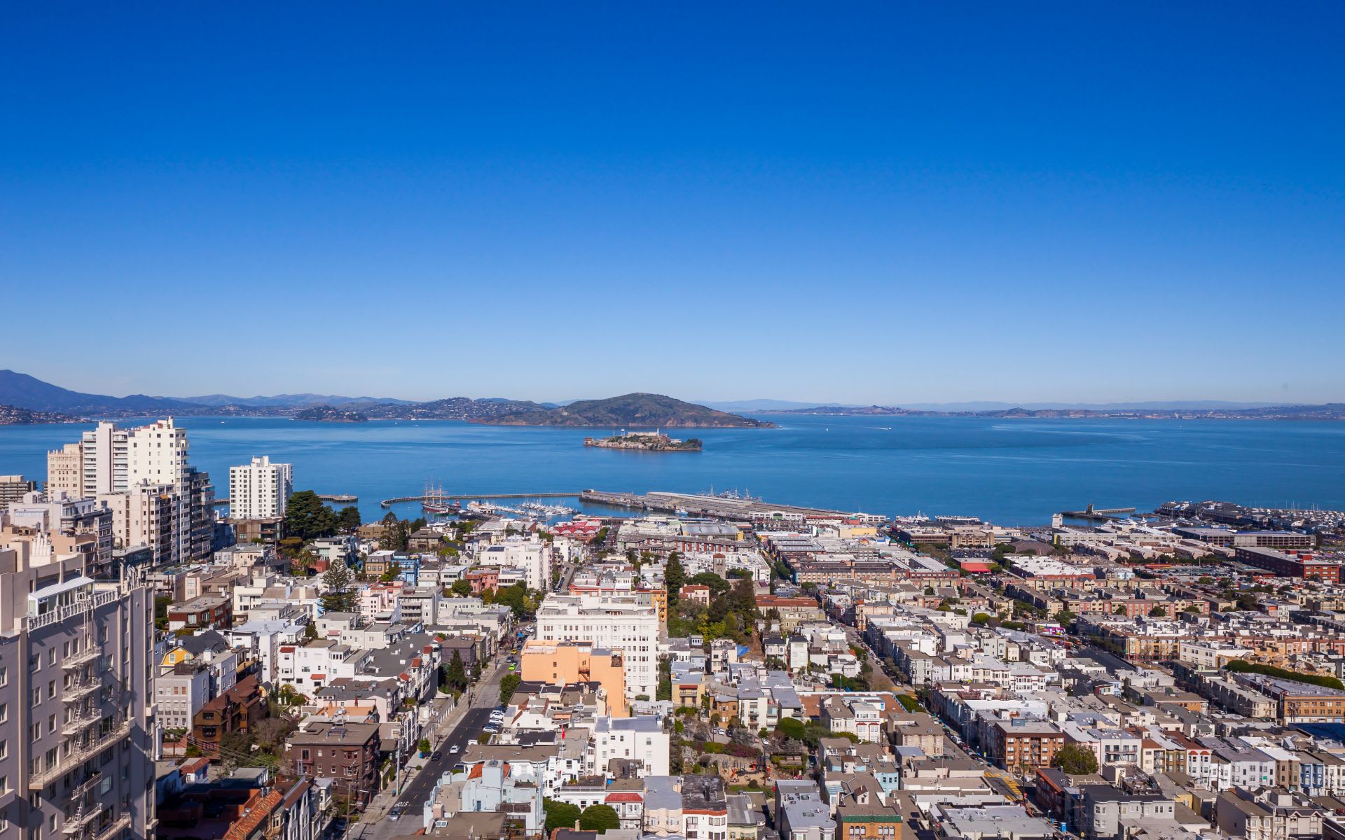 Panoramic Views at 1070 Green