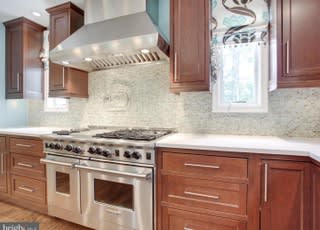 8303 TALLY HO LUTHERVILLE