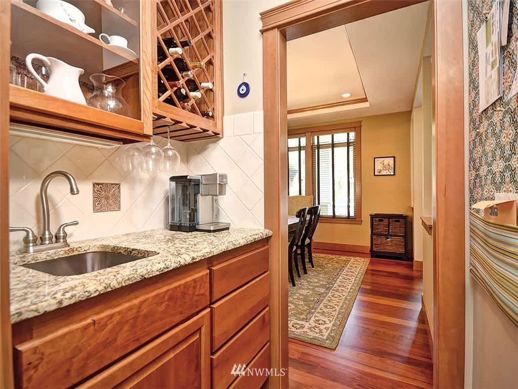 509 NW 195th St