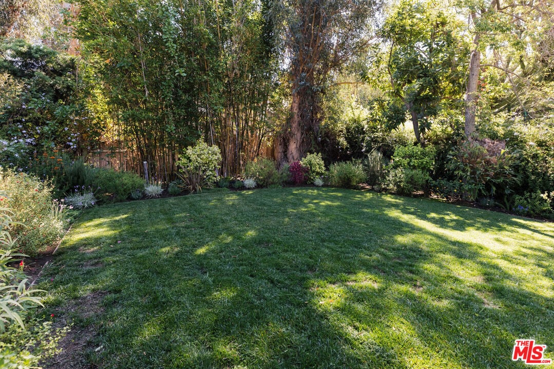 2456 Hidalgo Ave