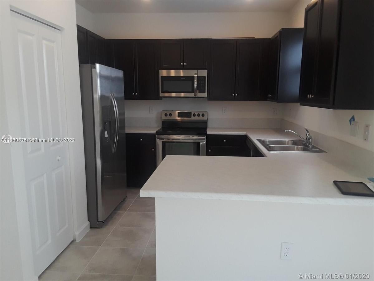 11318 SW 254th Ter