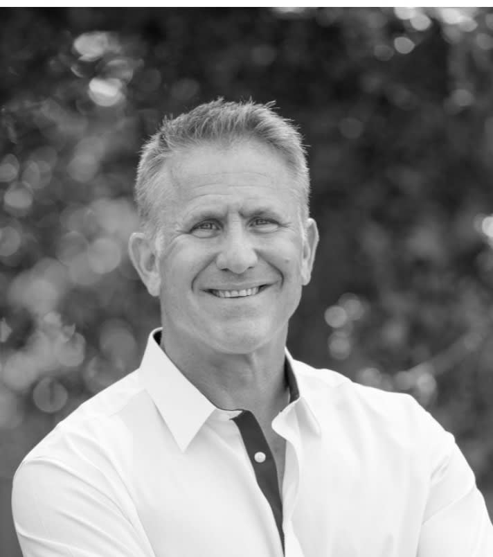 St Helena Realtor Tom Dixon b&w image