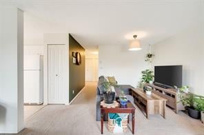 308-2527 Quadra St