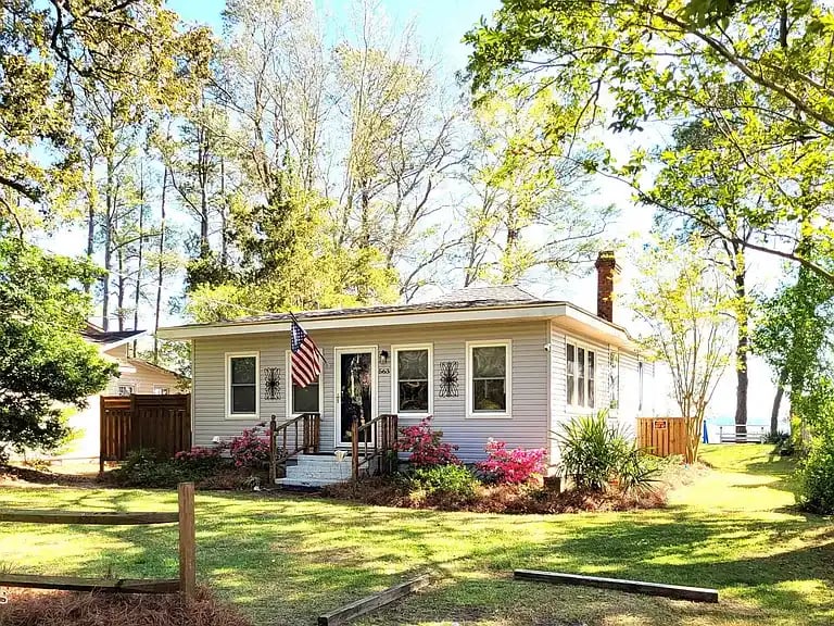 563 Country Club Drive