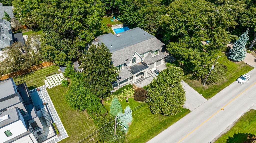 2015 Elmhurst Avenue, Oakville