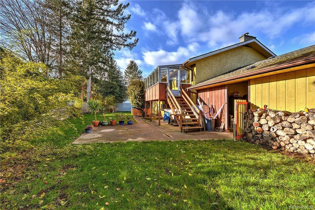 2091 Stonehewer Pl