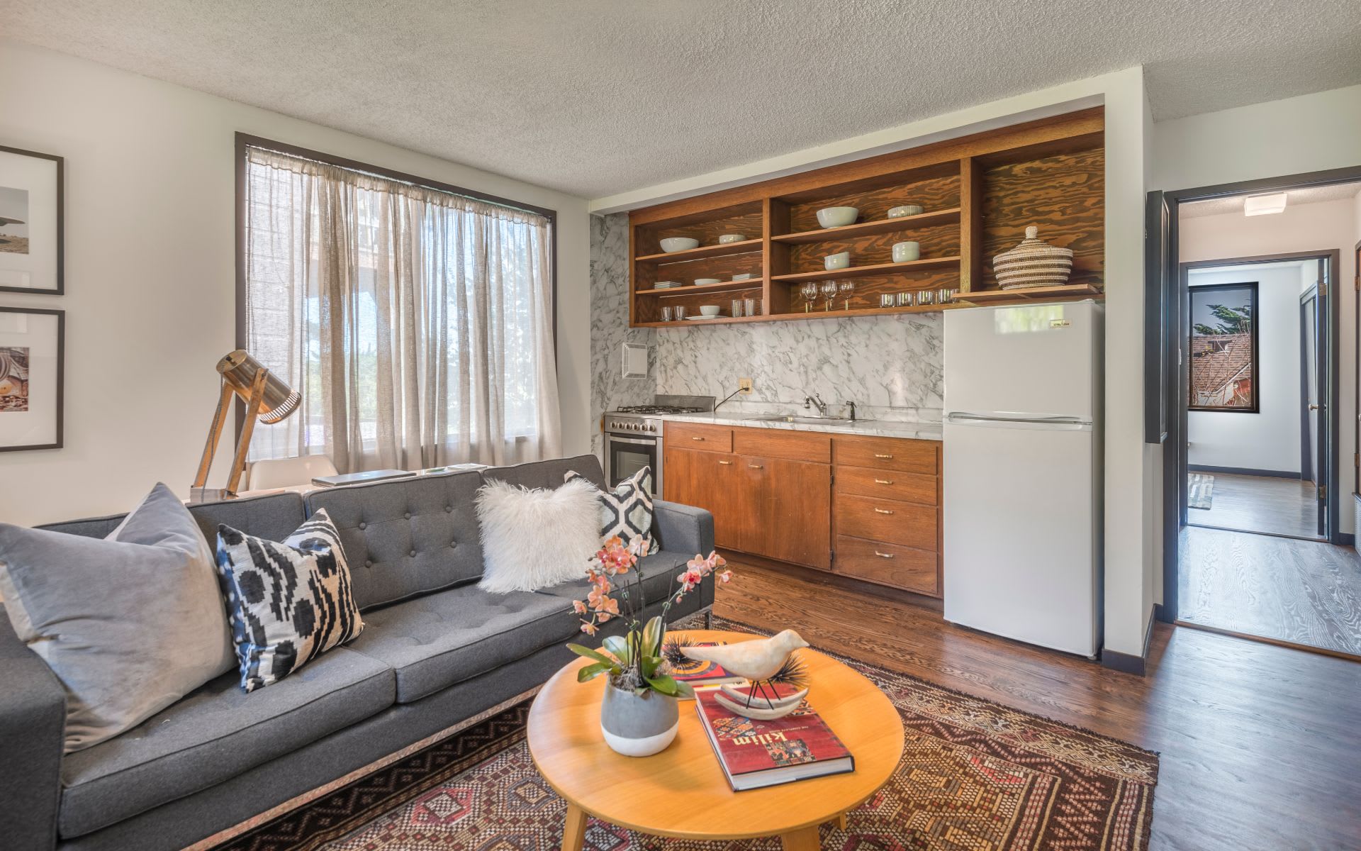 1 Miguel St