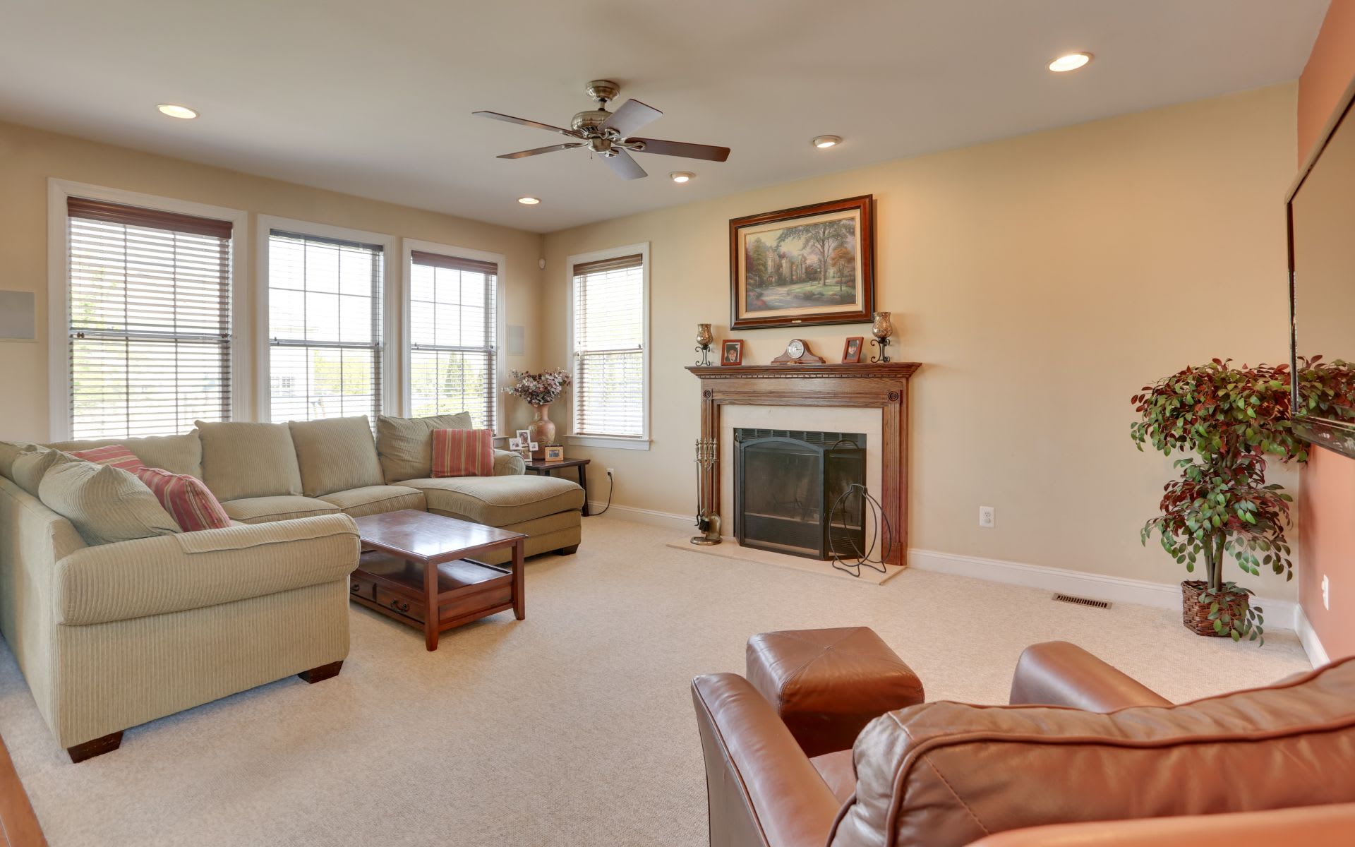 8 SHOREHAM CT