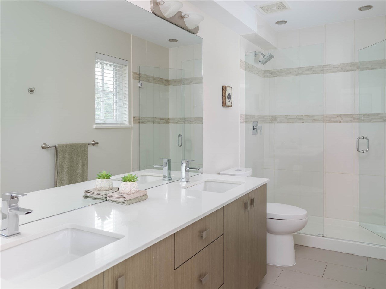 205 W 19th St