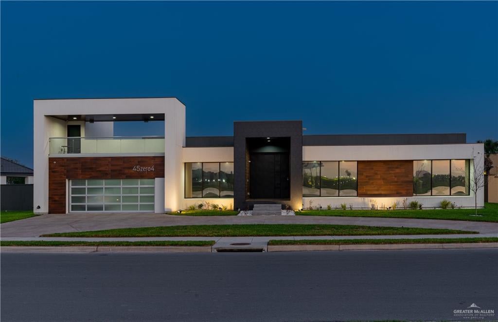 MODERN LIVING 